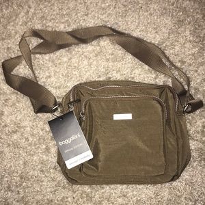 Baggallini crossbody
